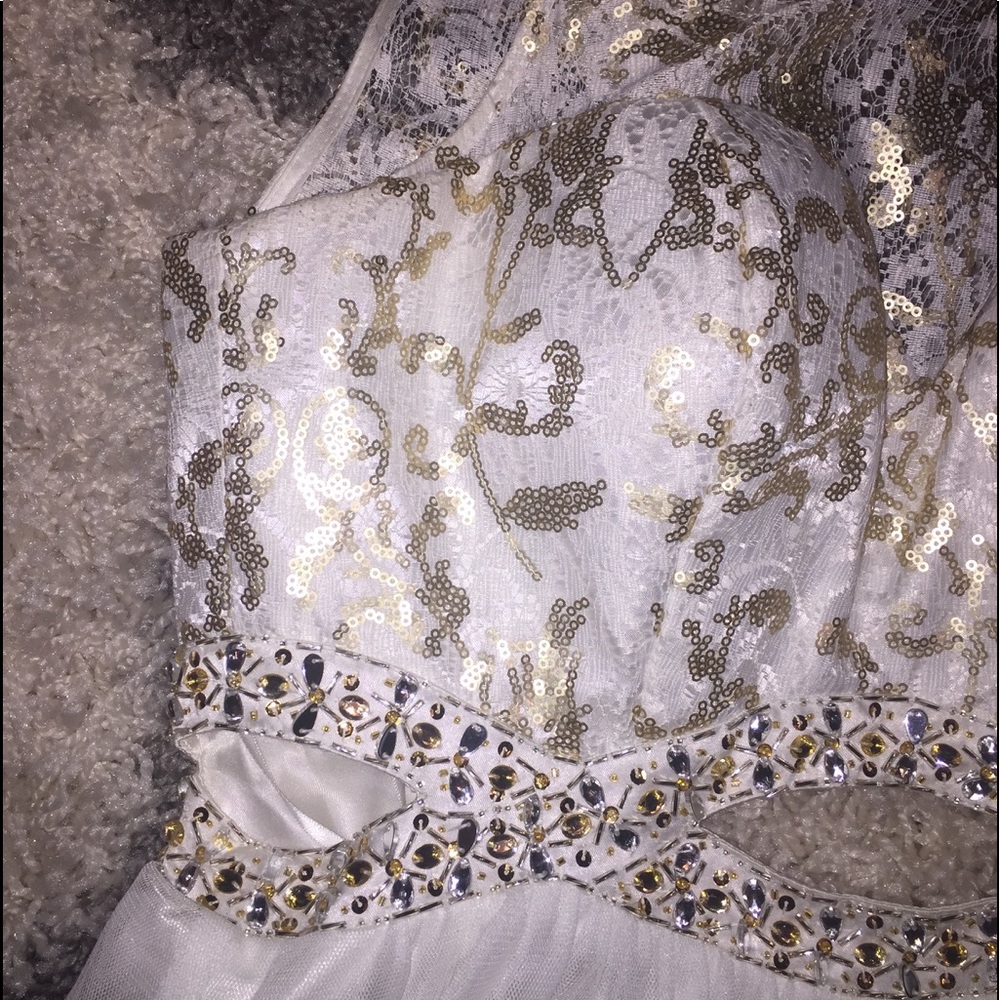 B. Darlin White Long Prom Dress - Picture 4 of 8